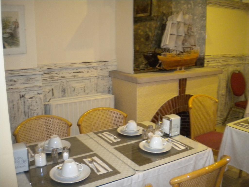 בריסל Hotel Queen Mary מראה חיצוני תמונה