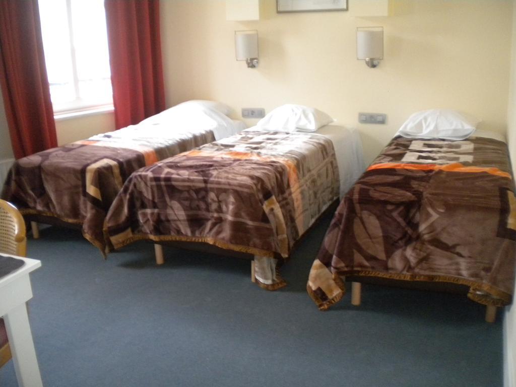 בריסל Hotel Queen Mary מראה חיצוני תמונה